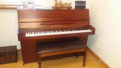 Rogers piano looking for love in a new home :)