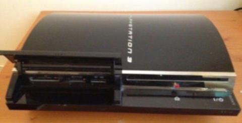 PlayStation 3 60GB CECHC03 (PS2 backwards compatible, 4 x USB, card readers, SACD playback)