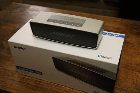 BOSE SOUNDLINK MINI speaker boxed with case, like new condition
