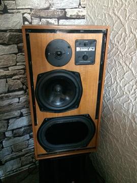 KEF reference model 104 aB speakers