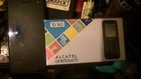 Nokia Lumia 735 & brand new Alcatel one touch with box