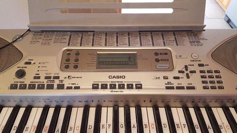 Casio keyboard ctk-900,with stand and adaptor