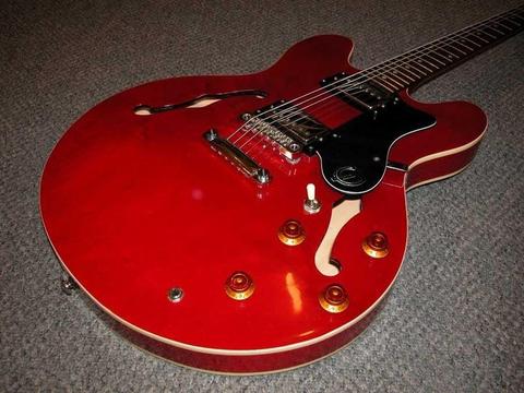 FOR SALE - Epiphone Dot ES-335 Semi-Hollowbody, Cherry. 6 month old. £200