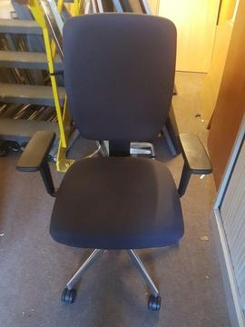 Top Quality fully adjustable ergonomic office swivel chairs by Senator in Grey