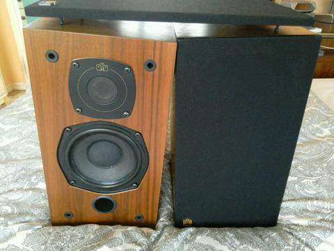 Classic 80s castle trent speakers