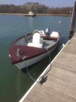 17ft fishing boat with outboard and trailer