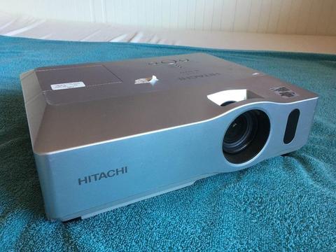 Hitachi CP-X400 Projector