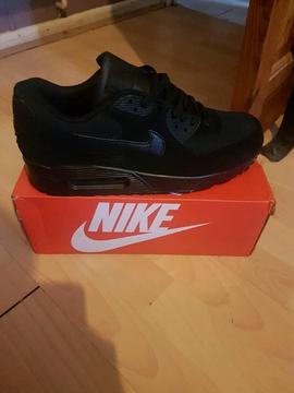 Nike air max 90 trainers size 19