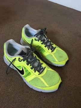 Nike running trainer shoes size 9