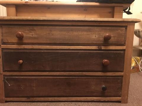Chest of drawers - perfect refurbishment project!