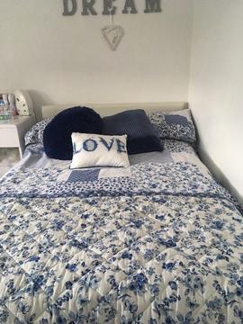 Gorgeous girls navy and white bedding/accessories