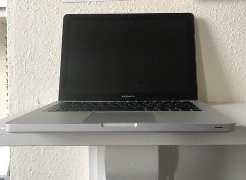 Macbook pro 13 inch Intel 2.3ghz i5 processor 2011 -2012 apple laptop in full working order