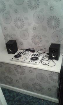 Dj controller and speakers