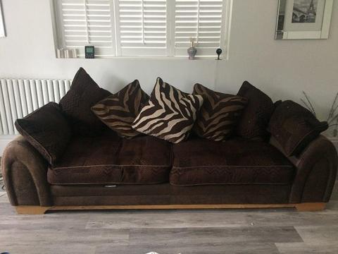 DFS Sofa set , 1x4 Seater & 2x2, 2 seater in good condition with solid wooden frame