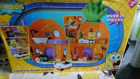 New sponge Bob pineapple House set