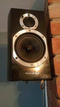 Wharfedale 10.1 diamond speakers with amp and wall mounts