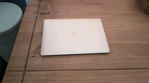 2017 gold apple MacBook