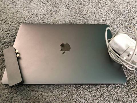 Apple MacBook Pro 2017 Touch Bar and Touch ID 3.1GHz 256GB SSD 3 Year AppleCare & HyperDrive