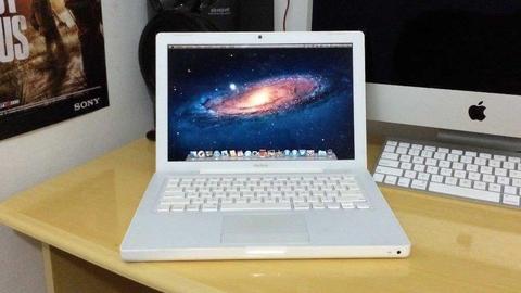 Apple Macbook White 13' 2Ghz 2GB 160GB HD Logic Pro 9 Ableton GargeBand Virtual DJ Traktor Adobe CS6