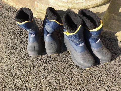 Children's snow boots x 2 pairs (UK3 & UK5)
