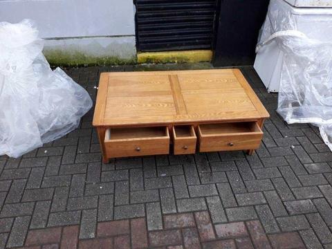 Solid oak wood coffee table with 3 drawers at each side £45 very well made,heavy furniture