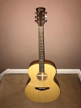 Faith naked Neptune acoustic guitar mint all solid wood pro set up !
