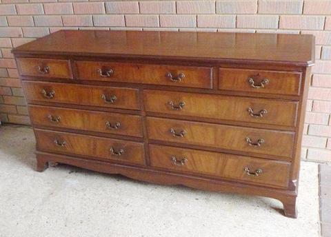 REDUCED NEED GONE ASAP - Lovely Bevan Funnell Mahogany Chest Of Nine Drawers / Sideboard / Dresser
