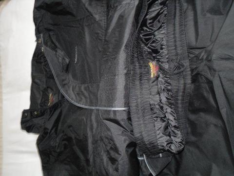 Dunlop waterproofs XL