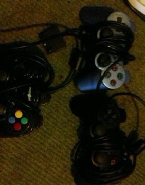 PS2 CONTROLLERS FOR SALE / DIFFERENT PRICES