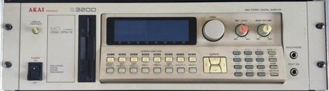 Akai Professional S3200 sampler in good working order. Fully expanded 32Mb memory