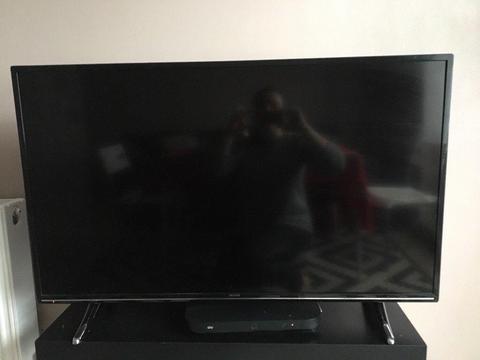42” smart tv in excellent conditions