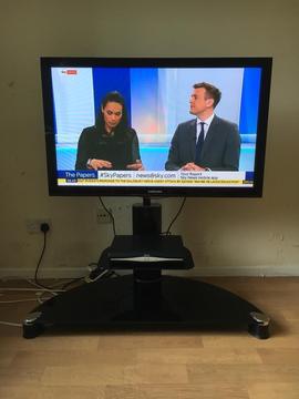 Samsung 36” Inch Tv with stand