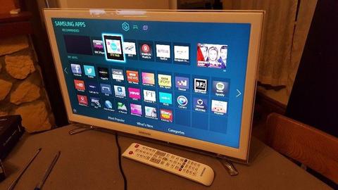 SAMSUNG 22-inch SMART FULL HD LED TV,(WHITE) Built-in Wifi,Freeview HD,Neflix,GREAT Condition