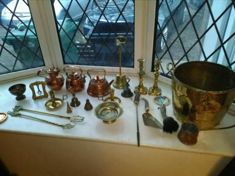 Large selection of brass/copper items