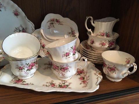 Royal Albert Lavender Rose Tea Set 24 items