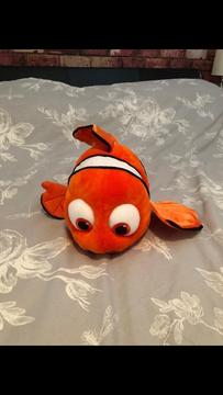 Disney store Finding Nemo plush, in excellent condition