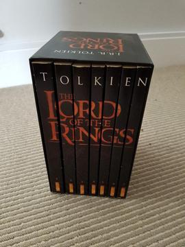 Lord of the Rings by JRR Tolkien - 7 book box set