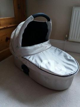Moses Basket/Carry Cot/Travel Cot for babies