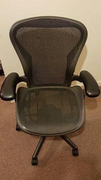 HERMAN MILLER AERON CHAIR - Can deliver