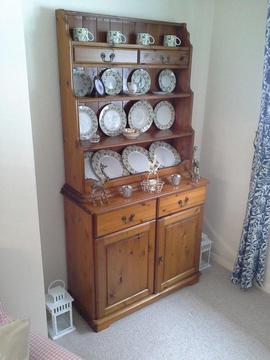 Welsh dresser in pine good condition