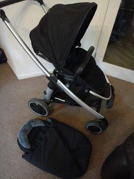 Maxi cosi Elea stroller/ buggy with adjustable handle height comes with maxi cosi cocoon/footmuff