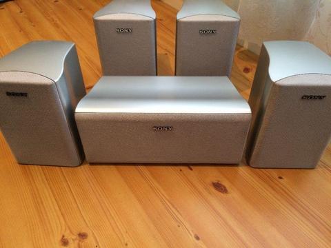 SONY HOME CINEMA 5 SPEAKERS, 8 Ohms, FULLY WORKING, CRYSTAL CLEAR SOUND, EXCELLENT CONDITION