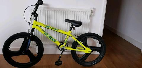 Brand new BMX 1020T Junior bicycle for sale
