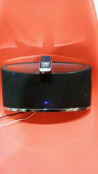 Apple nano and docking station speaker