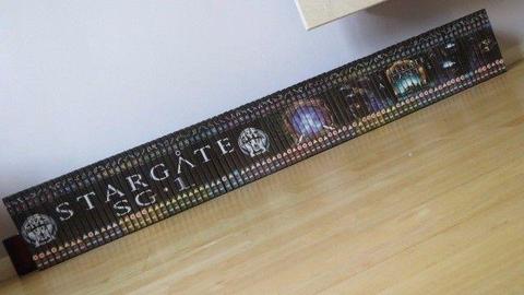 Star Gate SG1 + Star Gate Atlantis Complete collector's Set, All 90 DVDs