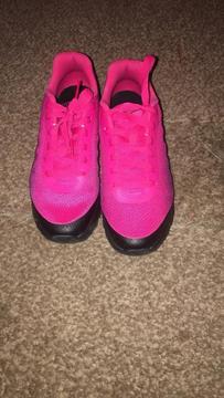 Nike trainers pink size 4.5