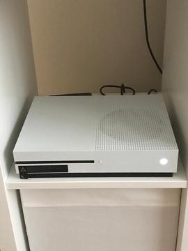 Xbox one 500gb plus 1tb external