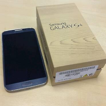 SAMSUNG S4 / MINT CONDITION BOXED