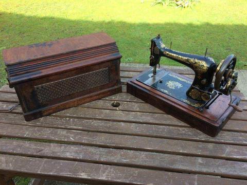 Antique Singer Sewing Machine 27K 1905