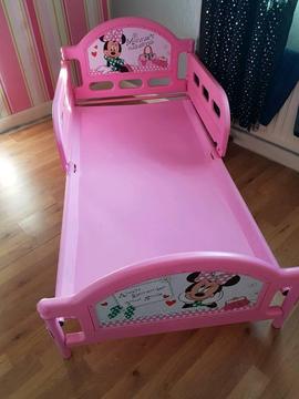 Minnie mouse toddler bed